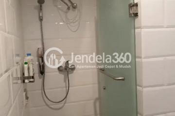 Bathroom Sudirman Park Apartment 1BR Tower B