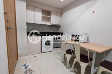 Kitchen Tidy 1BR Apartment High Floor with Golf & City View at The Mansion Kemayoran Bougenville