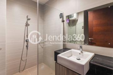 Bathroom Low Floor Studio Apartment with City View at The Crest West Vista Puri