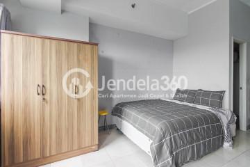 Bedroom Studio Apartment with Monas dan laut jawa View at Season City Apartment