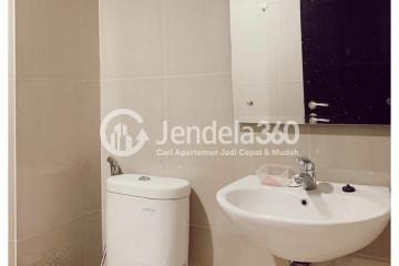 Bathroom Studio Apartment with City View at Skyline Paramount Serpong