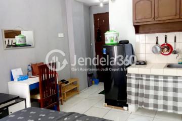 Kitchen Simply Look Studio Apartment Middle Floor with Pool View at City Light Apartment