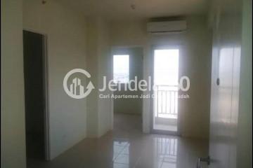 Living Room Restful 2BR Apartment High Floor with City View at Pakubuwono Terrace