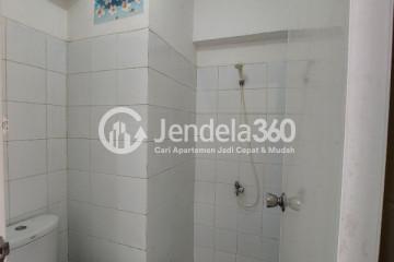Bathroom Spotless 2BR Apartment High Floor with City View at Sentra Timur Residence