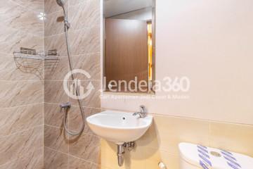 Bathroom Transpark Juanda Apartment Studio Fully Furnished