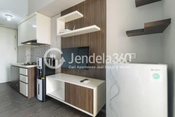 Bedroom Affordable Studio Apartment Near Binus University at The Springlake Summarecon