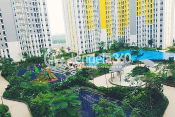 Balcony Studio Apartment with Pool View at The Springlake Summarecon