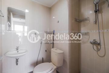 Bathroom Menteng Square Apartment 2BR Fully Furnished