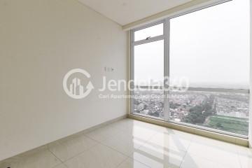 Bedroom 2 A Clean 2BR Apartment with City View at Sedayu City Apartment, Non Furnished