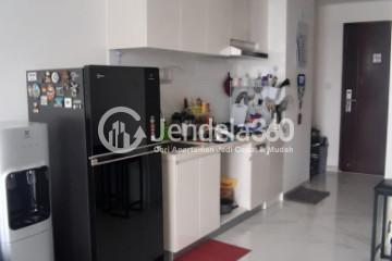 Kitchen Relaxed 2BR Apartment Low Floor with City View at Sky House BSD Apartment