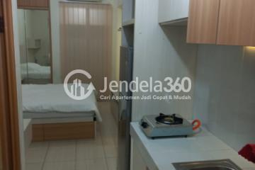 Kitchen Middle Floor Studio Apartment with City View at Bale Hinggil Apartment