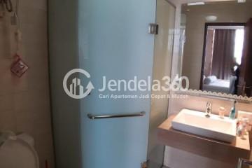 Bathroom Ancol Mansion Apartment Studio Fully Furnished