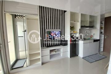 Living Room 1BR Apartment with City View at Transpark Juanda Apartment