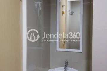 Bathroom Studio Apartment with City View at Tree Park BSD