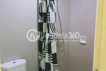 Bathroom Studio Apartment with City View at Tree Park BSD