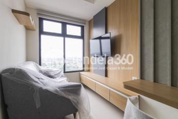 Living Room Middle Floor 2BR Apartment with City View at Chadstone Cikarang