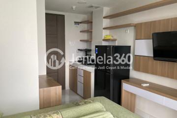 Bedroom Middle Floor Studio Apartment with City View at Amazana Serpong Residence