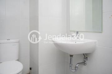 Bathroom Trendy Studio Apartment at Casa De Parco Apartment Low Floor