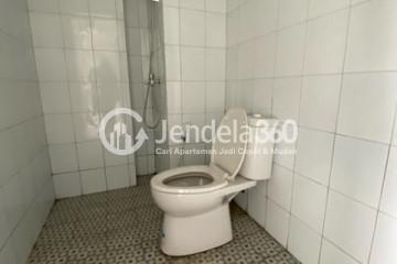 Bathroom Emerald Bintaro Apartment 2BR Non Furnished