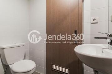 Bathroom Puri Orchard Apartment Studio Fully Furnished