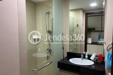 Bathroom Studio U Residence Karawaci Apartment at High Floor