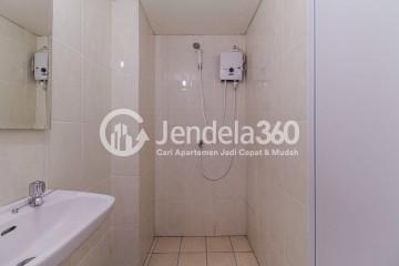 Bathroom M-Town Residence Serpong Studio  Furnished