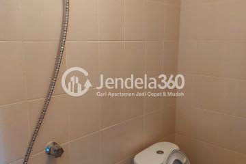 Bathroom Well Furnished 2BR Apartment Middle Floor with City View at Serpong Green View Apartment