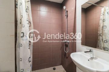 Bathroom Puri Orchard Apartment Studio Fully Furnished