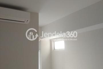 Bedroom 1 Low Floor 2BR Apartment with City View at The Springlake Summarecon