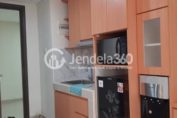 Kitchen Trendy Studio Apartment Middle Floor with Swimming pool View at Chadstone Cikarang