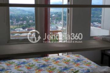 Bedroom Middle Floor Studio Apartment with City View at Sentul Tower Apartment