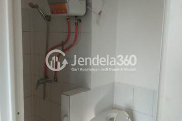 Bathroom Low Floor 2BR Apartment with City View at The Jarrdin Cihampelas Apartment