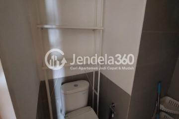 Bathroom Middle Floor Studio Apartment with City View at Kebayoran Icon Apartment