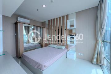 Bedroom Well Furnished 1BR Apartment Middle Floor with City View at GP Plaza Apartment