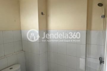 Bathroom Lovely 3BR Apartment at Kemang View Apartment Tower Flamboyan