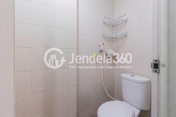 Bathroom Good Deal Studio Apartment Low Floor with Swimming Pool View at Puri Park View Apartment