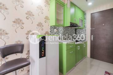 Kitchen Good Deal Studio Apartment Low Floor with Swimming Pool View at Puri Park View Apartment