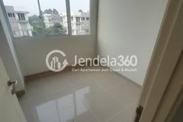 Bedroom 3 Low Floor 4BR Apartment with City View at Rainbow Springs Condovillas