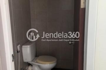 Bathroom Cozy Studio Apartment Low Floor with  View at Taman Melati Margonda Apartment