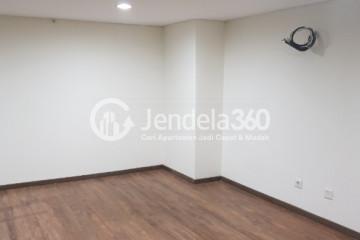 Balcony Studio Brooklyn Alam Sutera Apartment at Low Floor