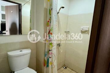 Bathroom Studio Easton Park Residence Jatinangor Apartment at Tower Harvard