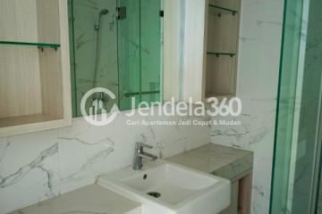 Bathroom 3BR Apartment with  View at Parama Apartment