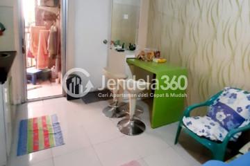 Bedroom Compact Studio Apartment Low Floor with City View at Kalibata City Green Palace