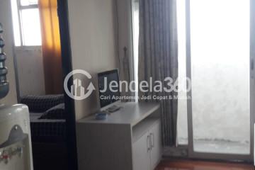 Living Room Middle Floor 1BR Apartment with City View at Sentra Timur Residence