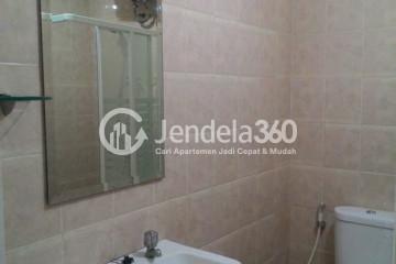 Bathroom Simply Look 1BR Apartment High Floor with City View at Cosmo Terrace - Jakarta Residence Thamrin City