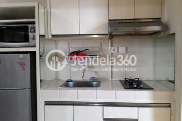 Kitchen Simply Look 1BR Apartment High Floor with City View at Cosmo Terrace - Jakarta Residence Thamrin City