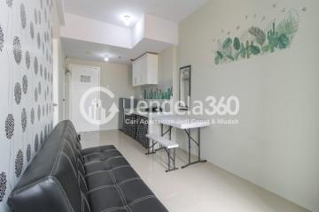 Living Room Furnished 2BR Apartment, 5 Mins to Train Station