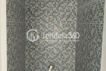 Bathroom Low Floor Studio Apartment with City View at Aeropolis 2 Apartment