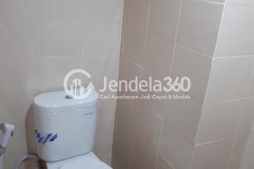 Bathroom Lovely Studio Apartment Low Floor with  View at Titanium Square Apartment