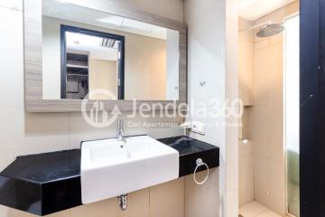 Bathroom Studio Apartment with City View at Grand Palace Kemayoran